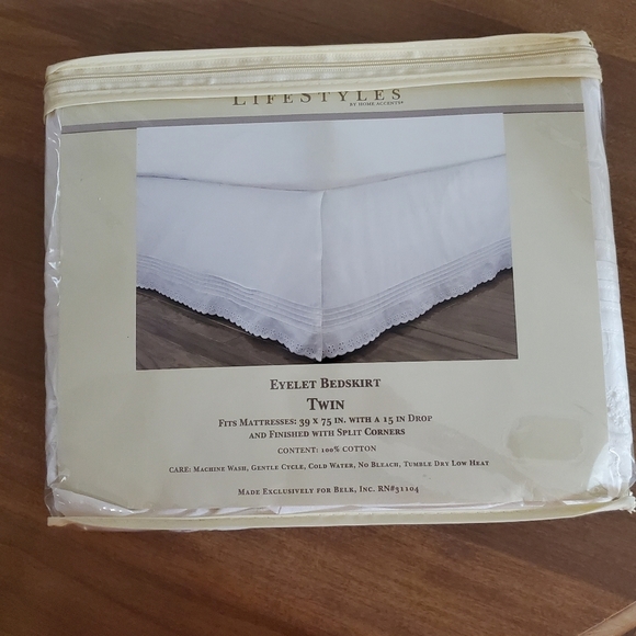 belk Bedding Vintage Belk Home Accents Lifestyles Eyelet Bedskirt
